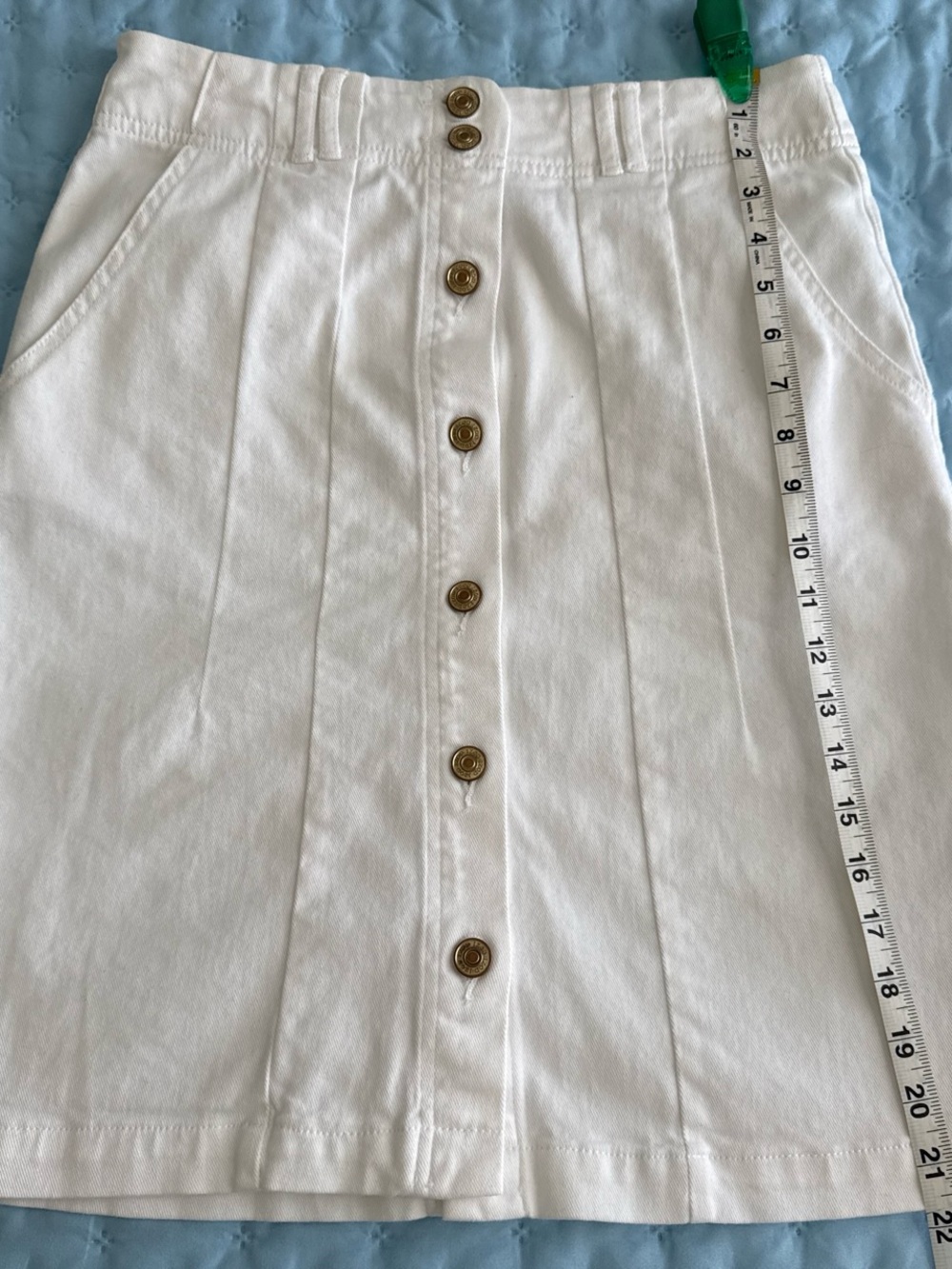 Izod White Button-Front Mini Skirt with Gold Buttons